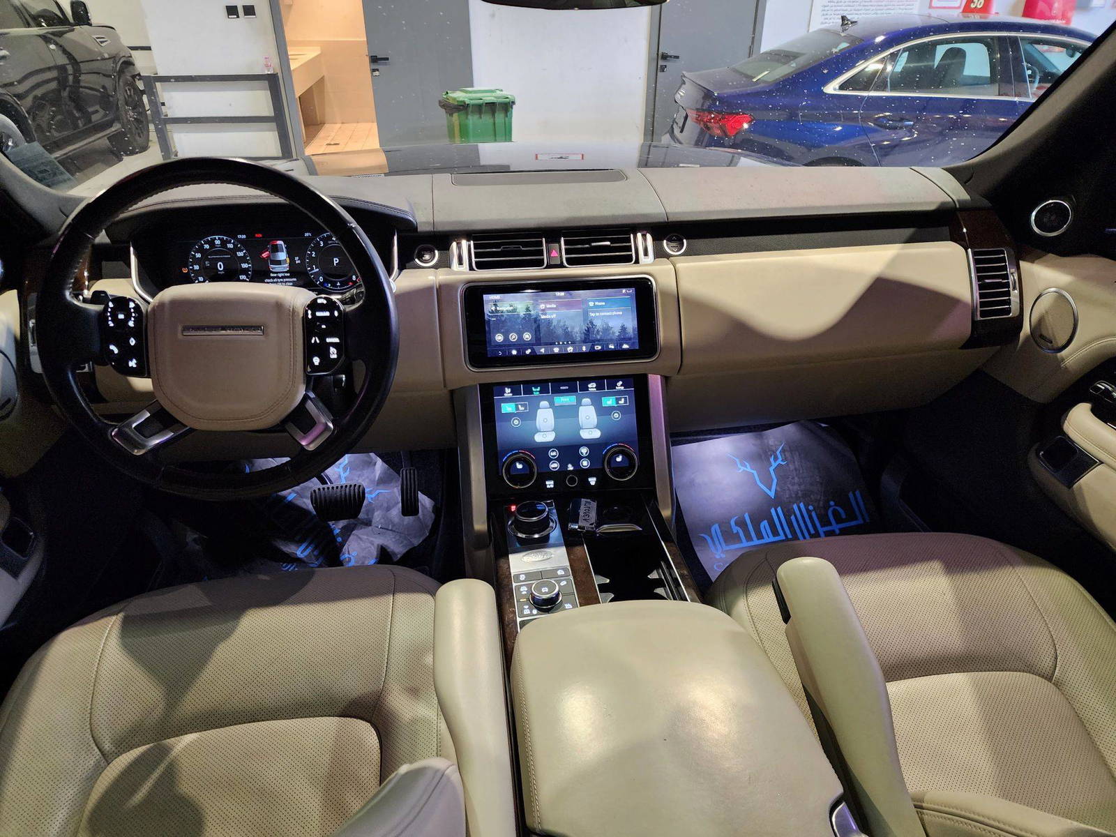 2018 LAND ROVER RANGE ROVER SUPERCHARGED — 43797 Miles — Lot 51390913 — Al Quoz - Marhaba Auctions Used Cars - Image 10