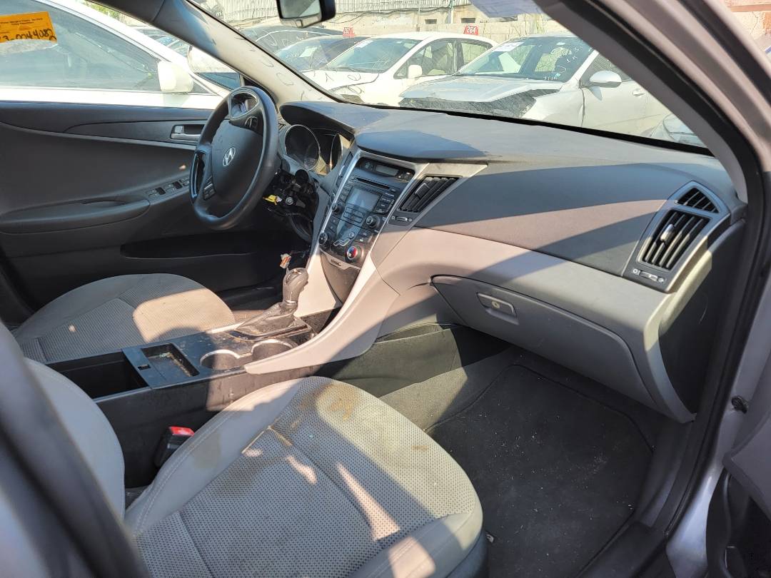 2013 HYUNDAI SONATA — 85620 Miles — Lot 62629583 - Marhaba Auctions Used Cars - Image 6