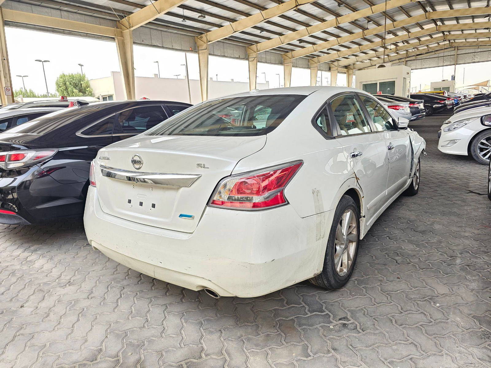 2014 NISSAN ALTIMA — 125913 Miles — Lot 111079 — Souq - Marhaba Auctions Used Cars - Image 4