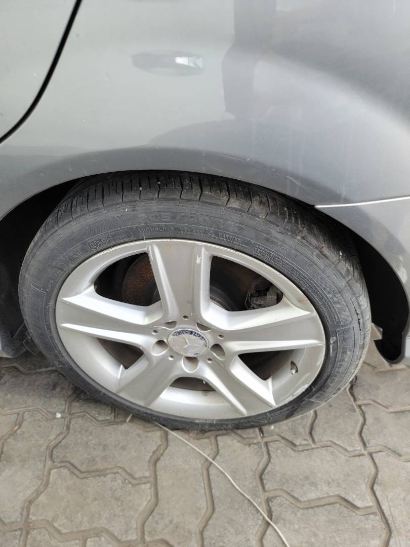 MERCEDES BENZ C300 2011 - Marhaba Auction Used Cars - Image 8