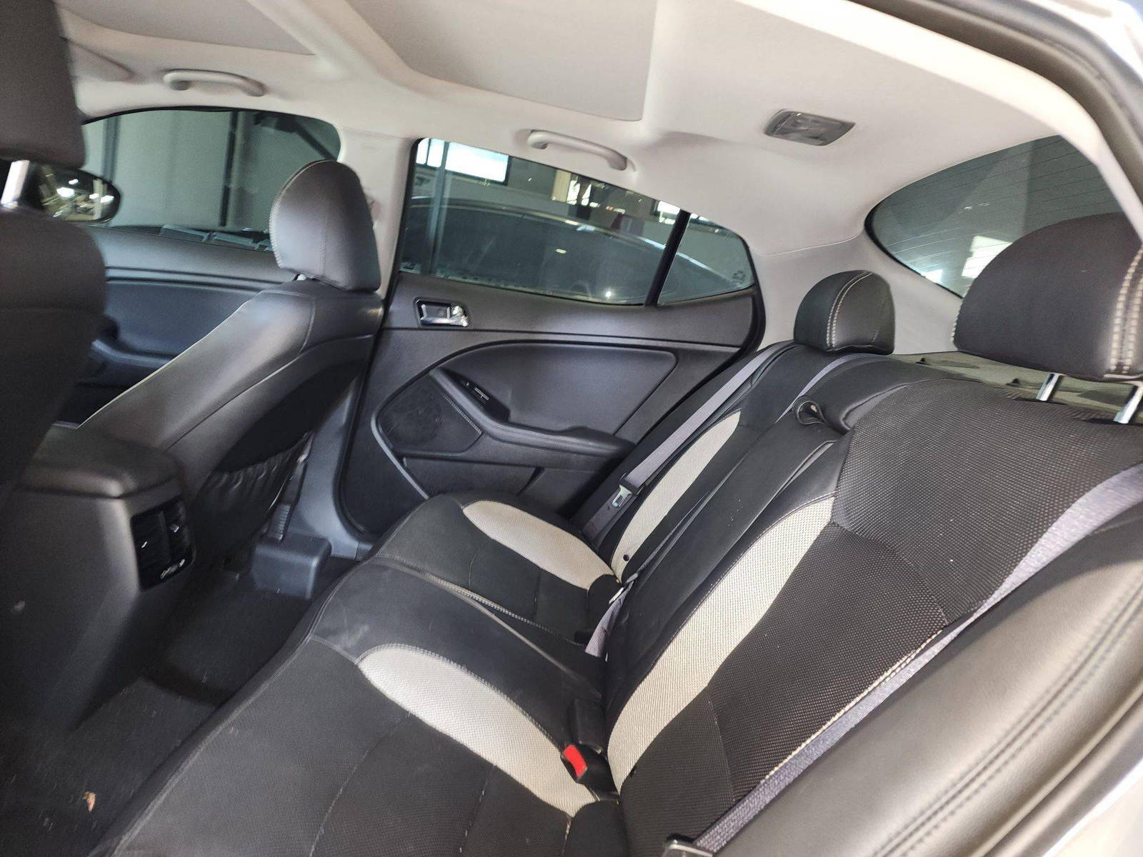 2012 KIA OPTIMA — 115991 Miles — Lot 8910 — Al Quoz - Marhaba Auctions Used Cars - Image 9