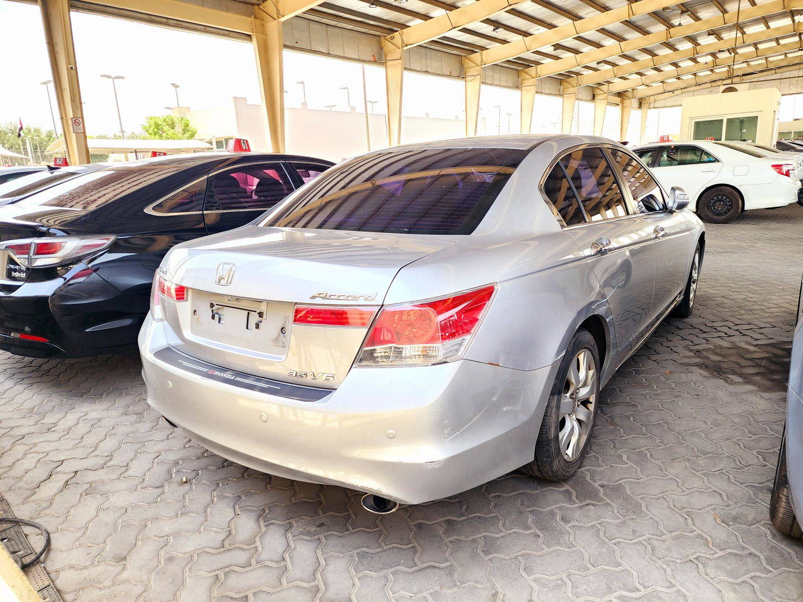 2010 HONDA ACCORD — 193302 KM — Lot 201355 — Main - Marhaba Auctions Used Cars - Image 4