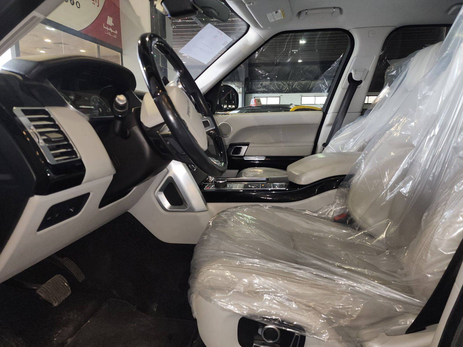 LAND ROVER RANGE ROVER 2017 - Marhaba Auction Used Cars - Image 9