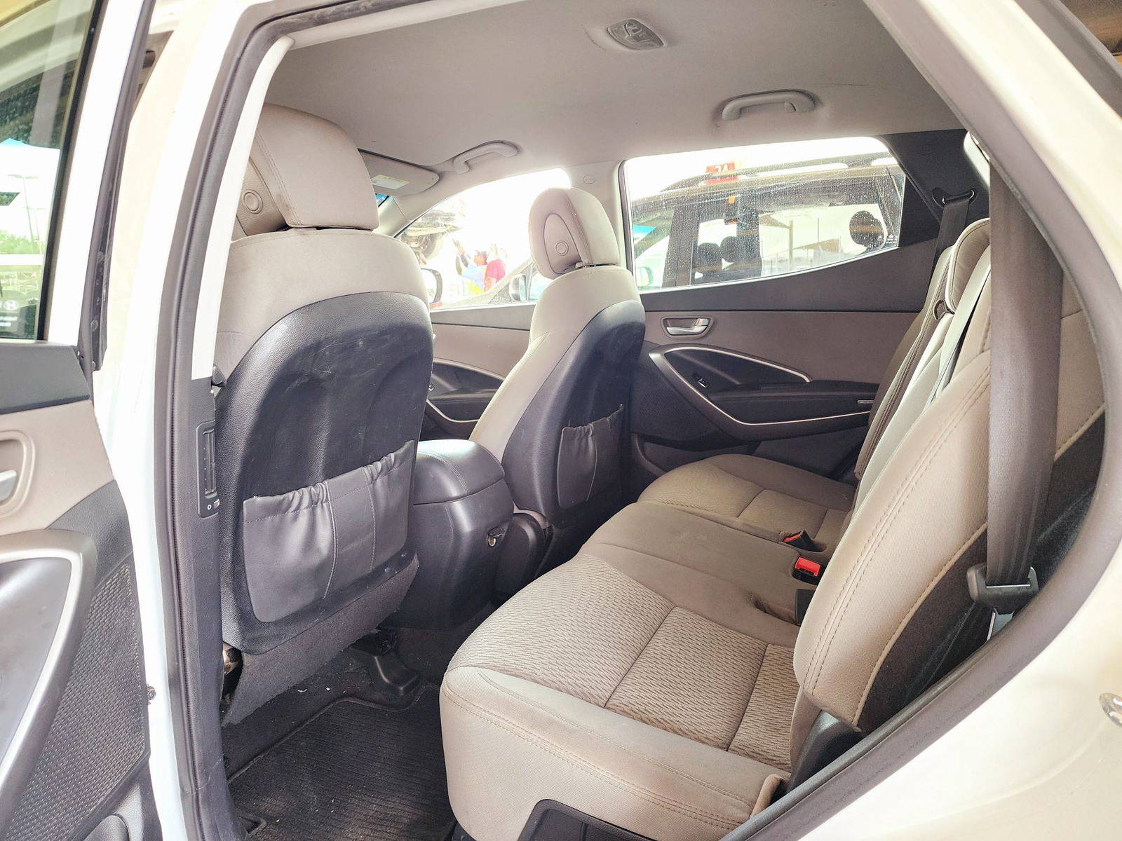 2016 HYUNDAI SANTA FE — 145489 Miles — Lot 77813844 — Souq - Marhaba Auctions Used Cars - Image 6