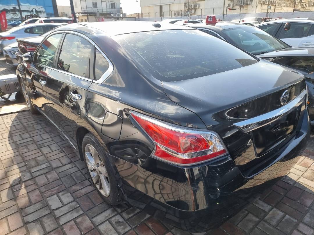 2015 NISSAN ALTIMA — 190972 Miles — Lot 124056 — Ind. 12 - Marhaba Auctions Used Cars - Image 4