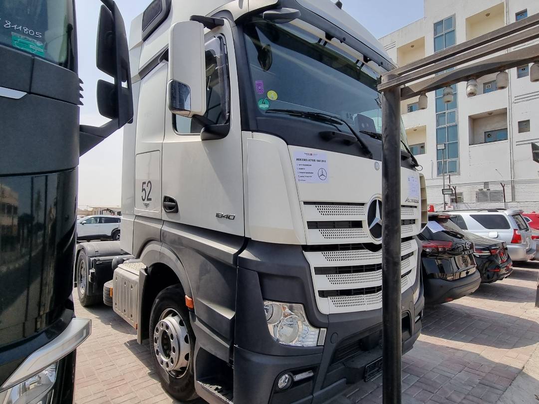 2018 MERCEDES BENZ ACTROS 1840 — 950492 KM — Lot 10219213 — Main - Marhaba Auctions Used Cars - Image 3