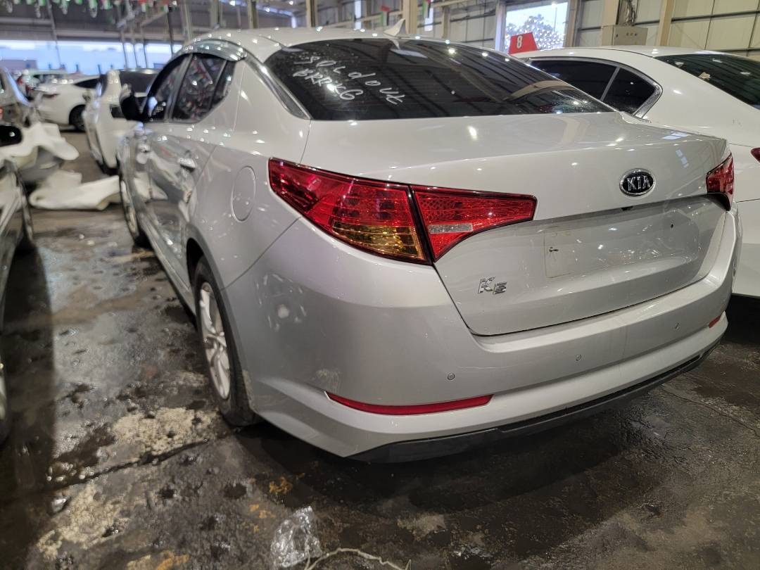 2013 KIA K5 — 241597 KM — Lot 296783 — Main - Marhaba Auctions Used Cars - Image 4