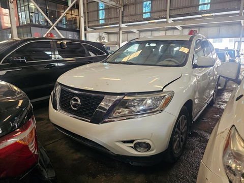 2015 NISSAN PATHFINDER at Marhaba Auctions