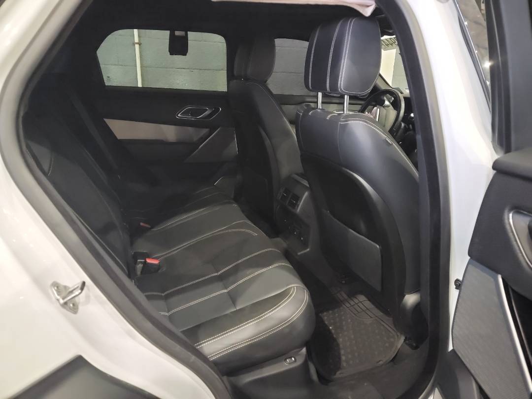 2019 LAND ROVER RANGE ROVER VELAR R-DYNAMIC S — 46543 Miles — Lot 57392944 — Main - Marhaba Auctions Used Cars - Image 6