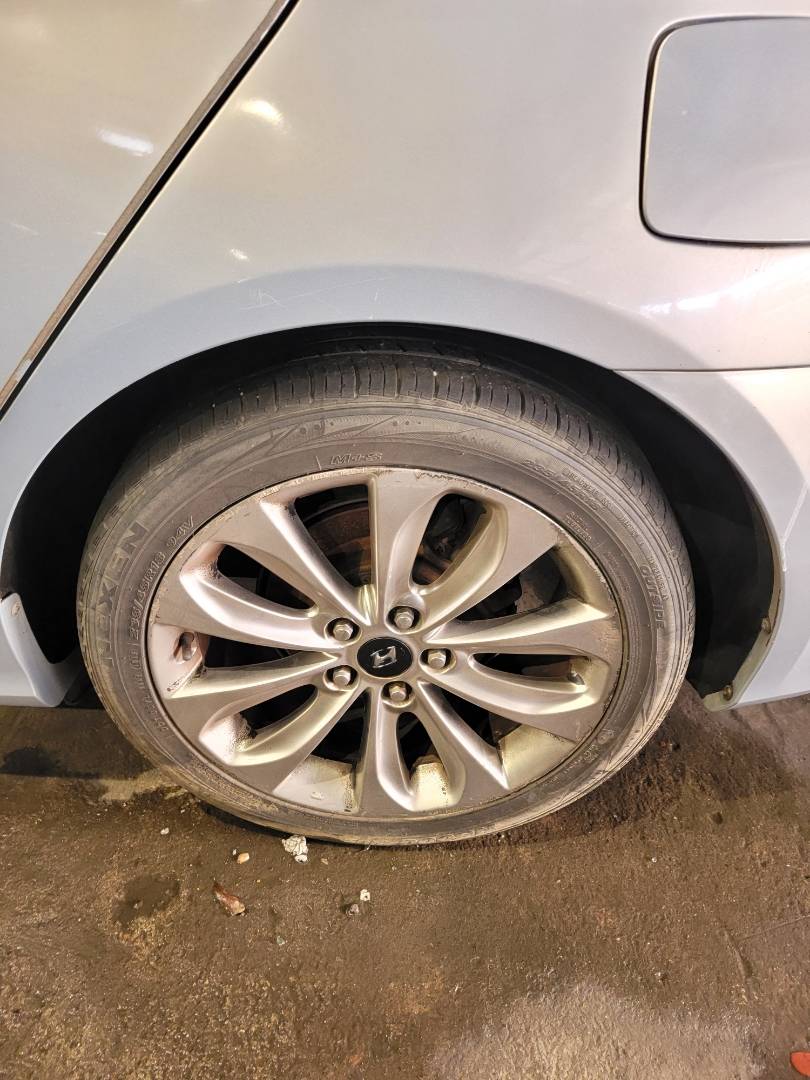 2011 HYUNDAI SONATA — 187755 Miles — Lot H217824 — Main - Marhaba Auctions Used Cars - Image 8