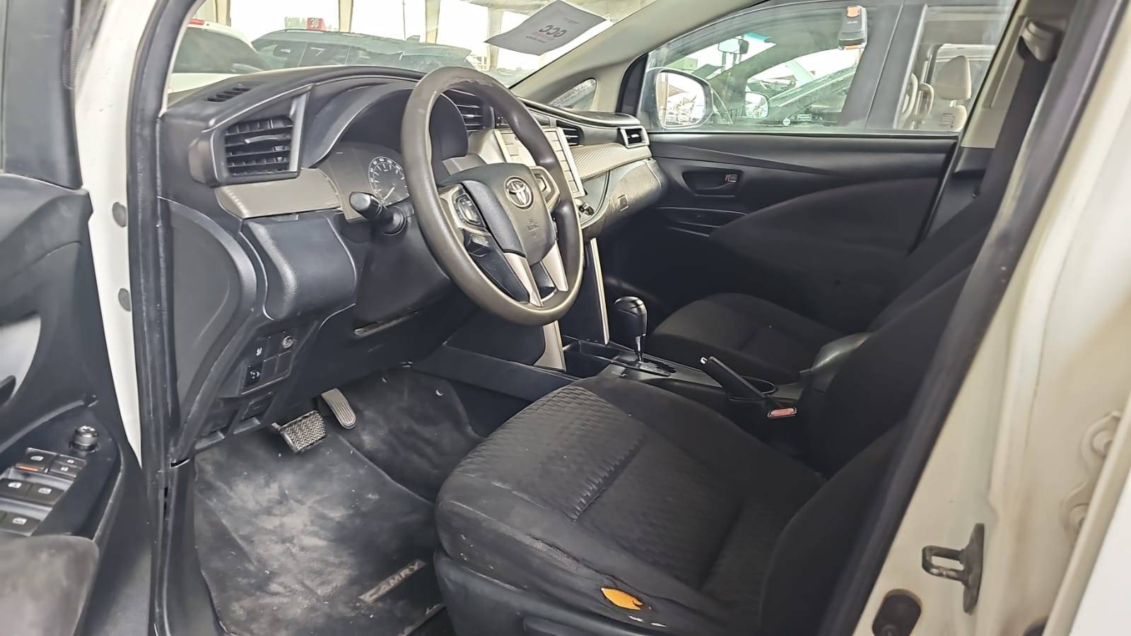 2017 TOYOTA INNOVA — 742224 KM — Lot H0107403 — Souq - Marhaba Auctions Used Cars - Image 7