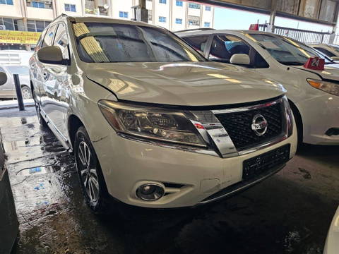 2013 NISSAN PATHFINDER for sale at Marhaba Auctions