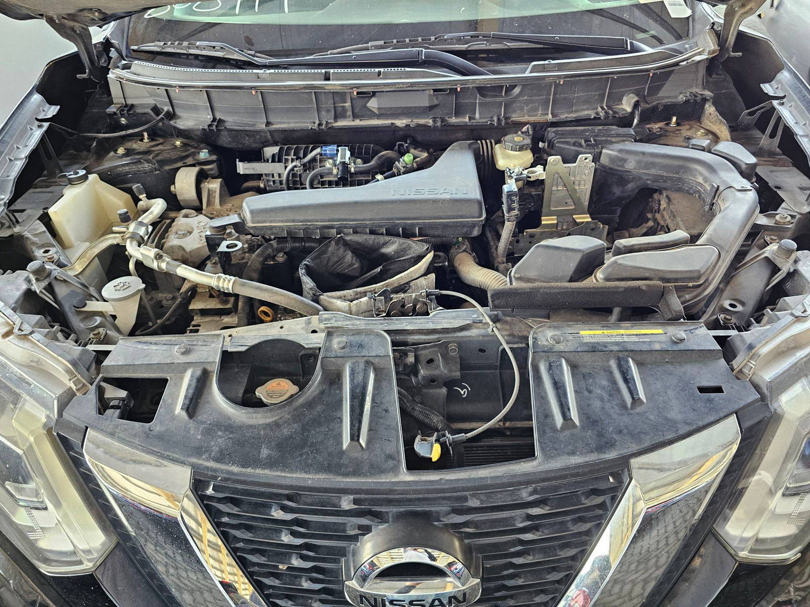 2017 NISSAN ROGUE — 154229 Miles — Lot 2298422 — Souq - Marhaba Auctions Used Cars - Image 10