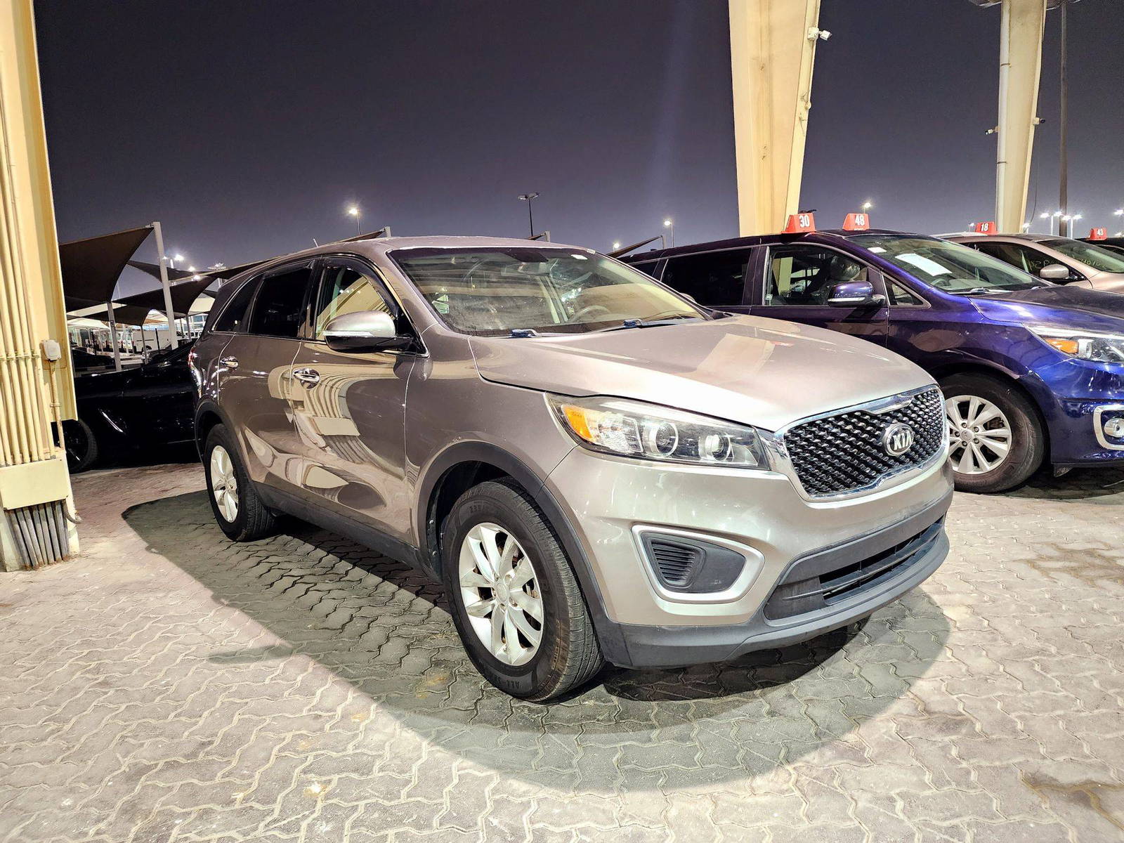 2017 KIA SORENTO — 163044 Miles — Lot 328333 — Souq - Marhaba Auctions Used Cars - Image 3