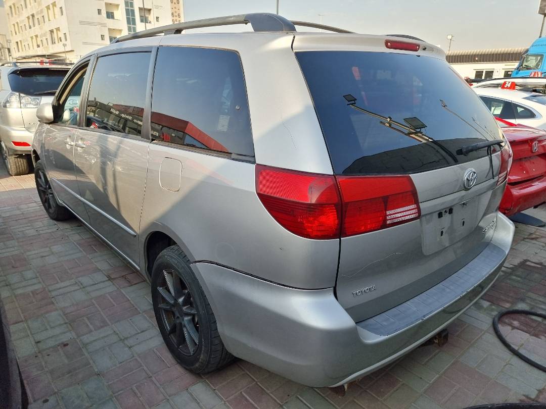 2005 TOYOTA SIENNA — 270431 Miles — Lot 1256487 — Ind. 12 - Marhaba Auctions Used Cars - Image 5