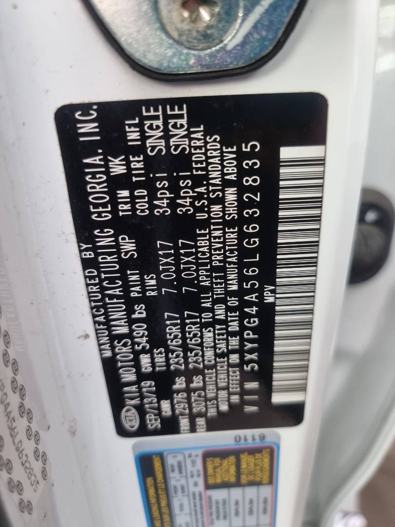 2020 KIA SORENTO — 78060 Miles — Lot 215478 — Souq - Marhaba Auctions Used Cars - Image 8