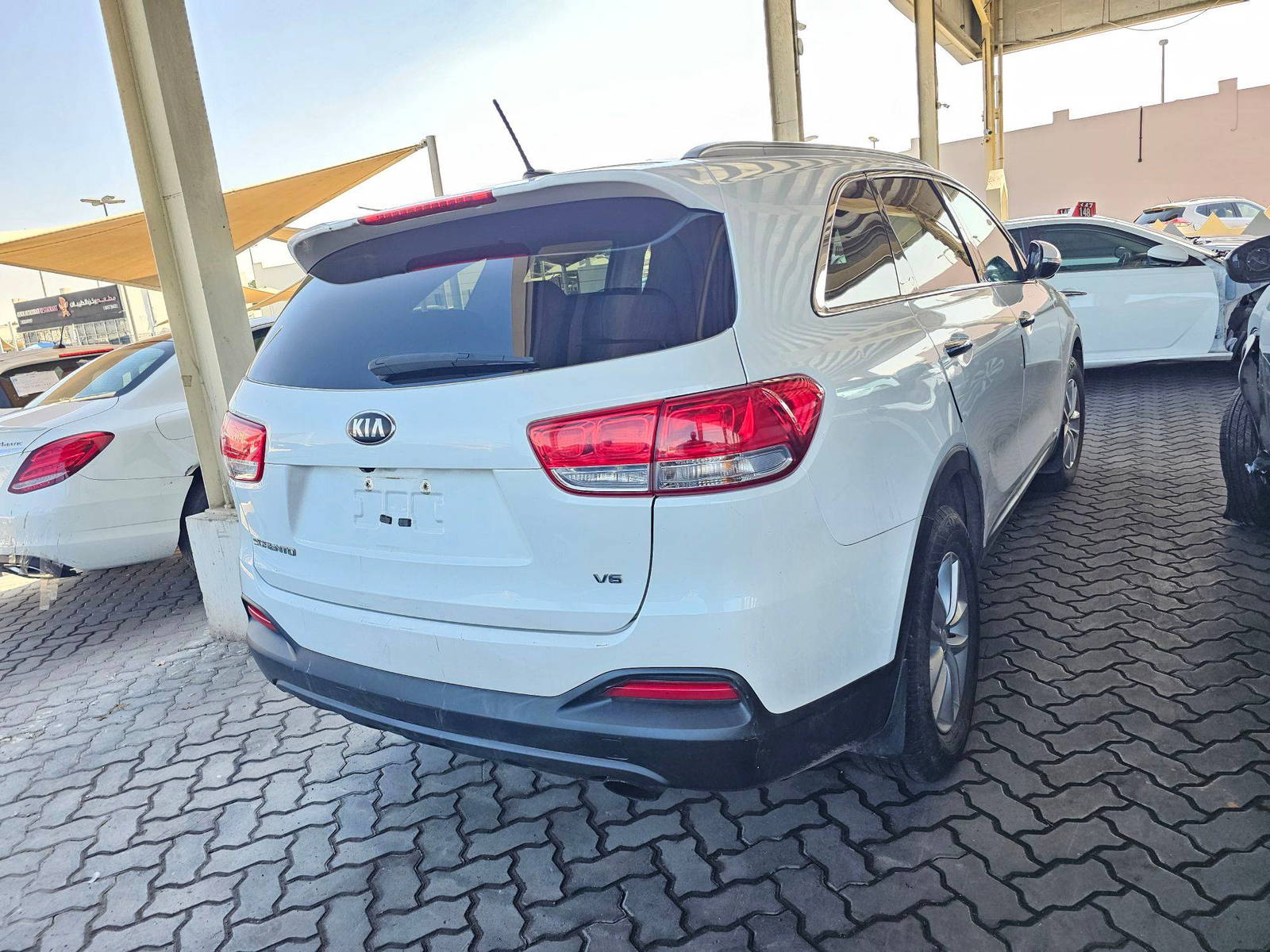 2017 KIA SORENTO — 162791 Miles — Lot G197339 — Souq - Marhaba Auctions Used Cars - Image 3