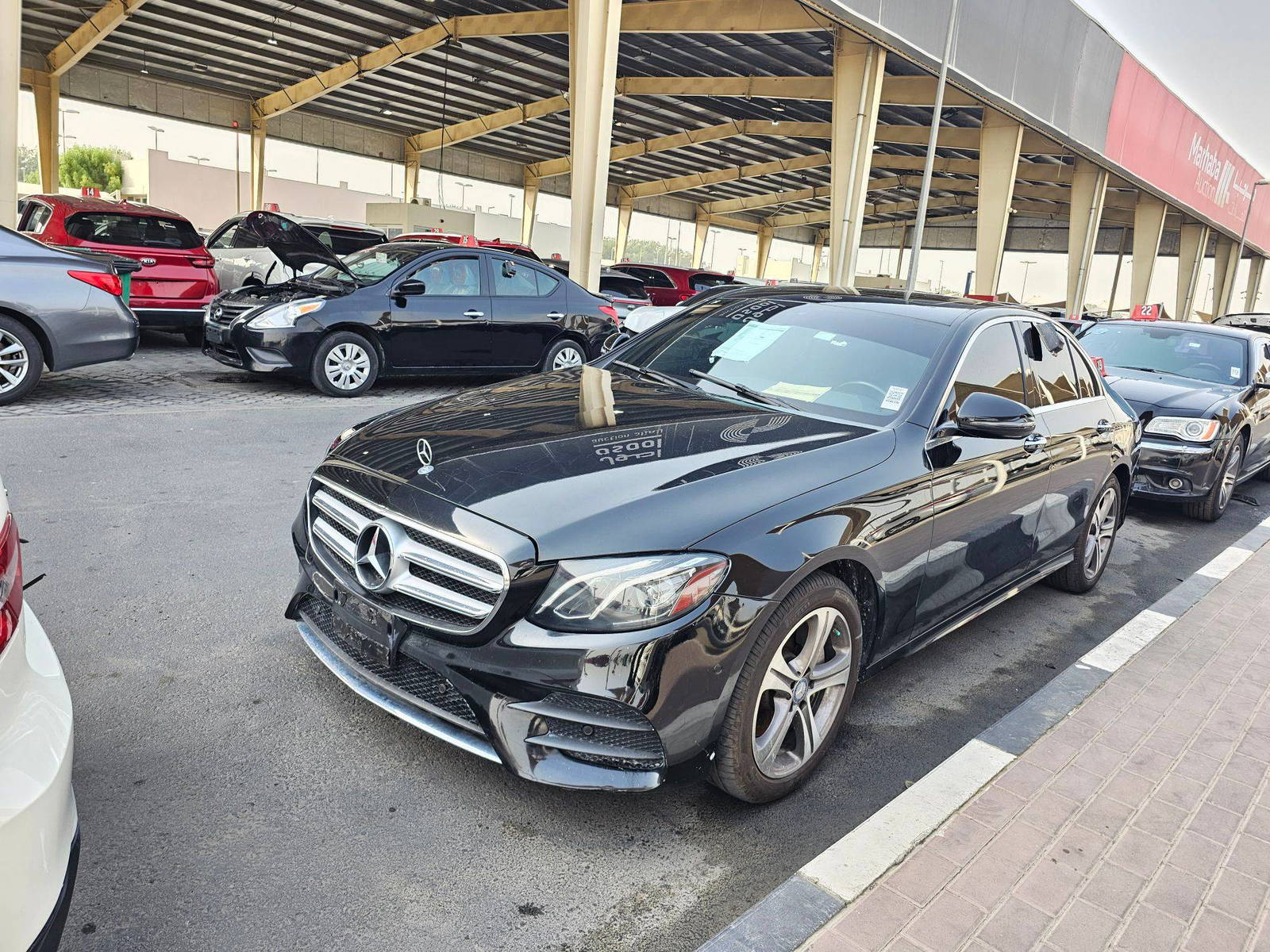 2017 MERCEDES BENZ E-300 — 145334 KM — Lot B9HA060754 — Souq - Marhaba Auctions Used Cars - Image 4