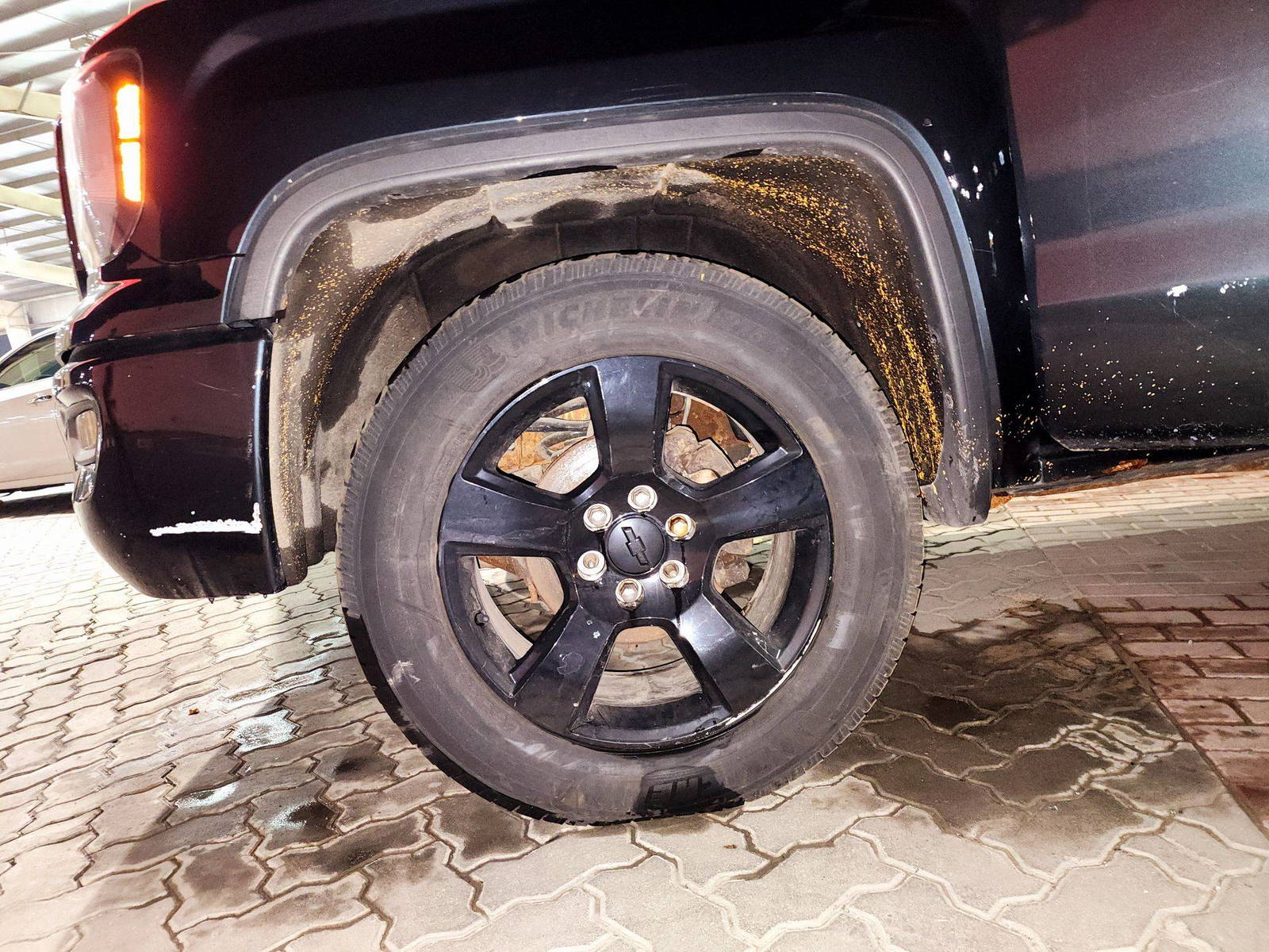 2017 GMC SIERRA — 217131 KM — Lot G499838 — Souq - Marhaba Auctions Used Cars - Image 10
