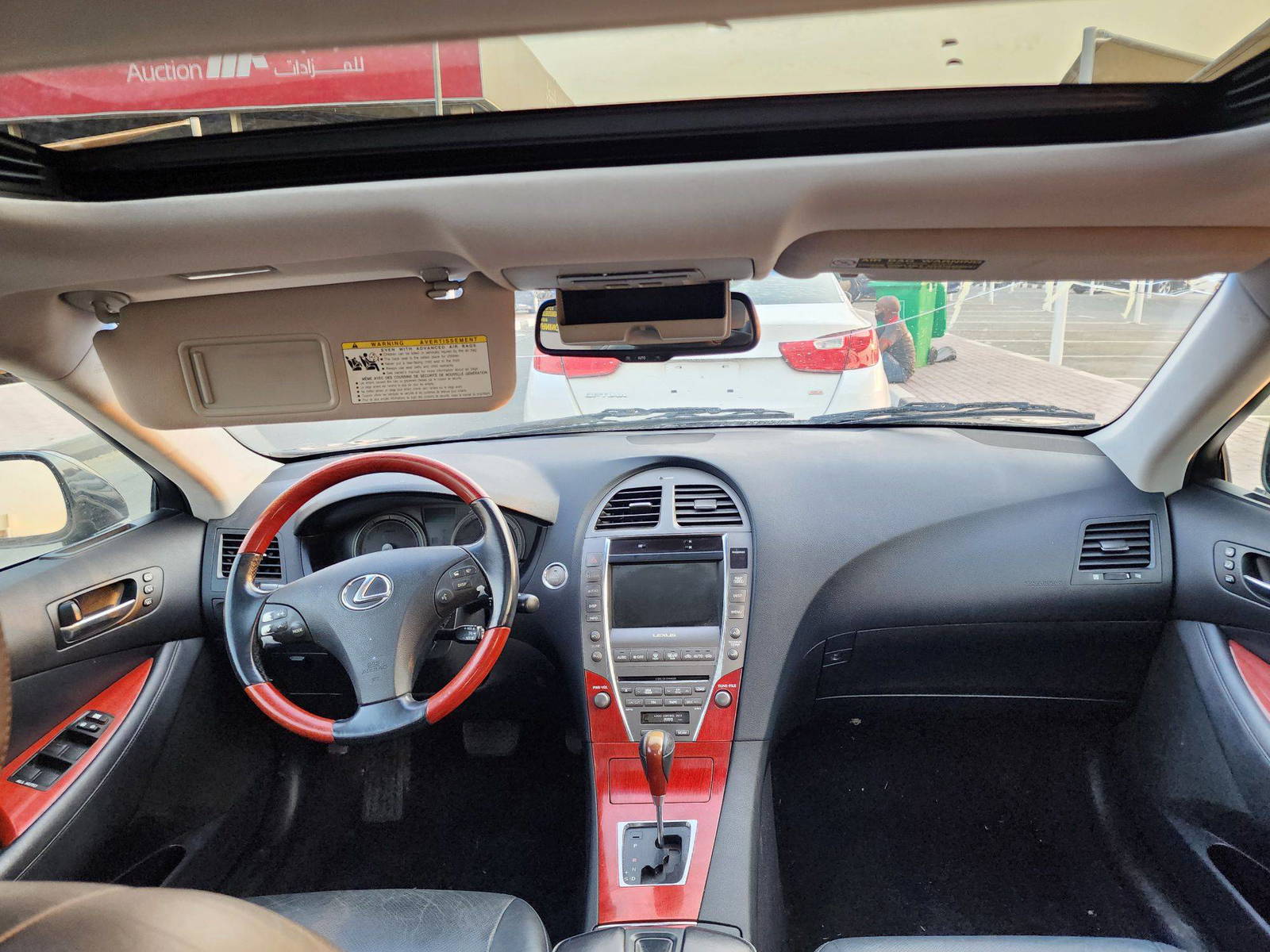 2009 LEXUS ES 350 — 177312 Miles — Lot 46575504 — Souq - Marhaba Auctions Used Cars - Image 6