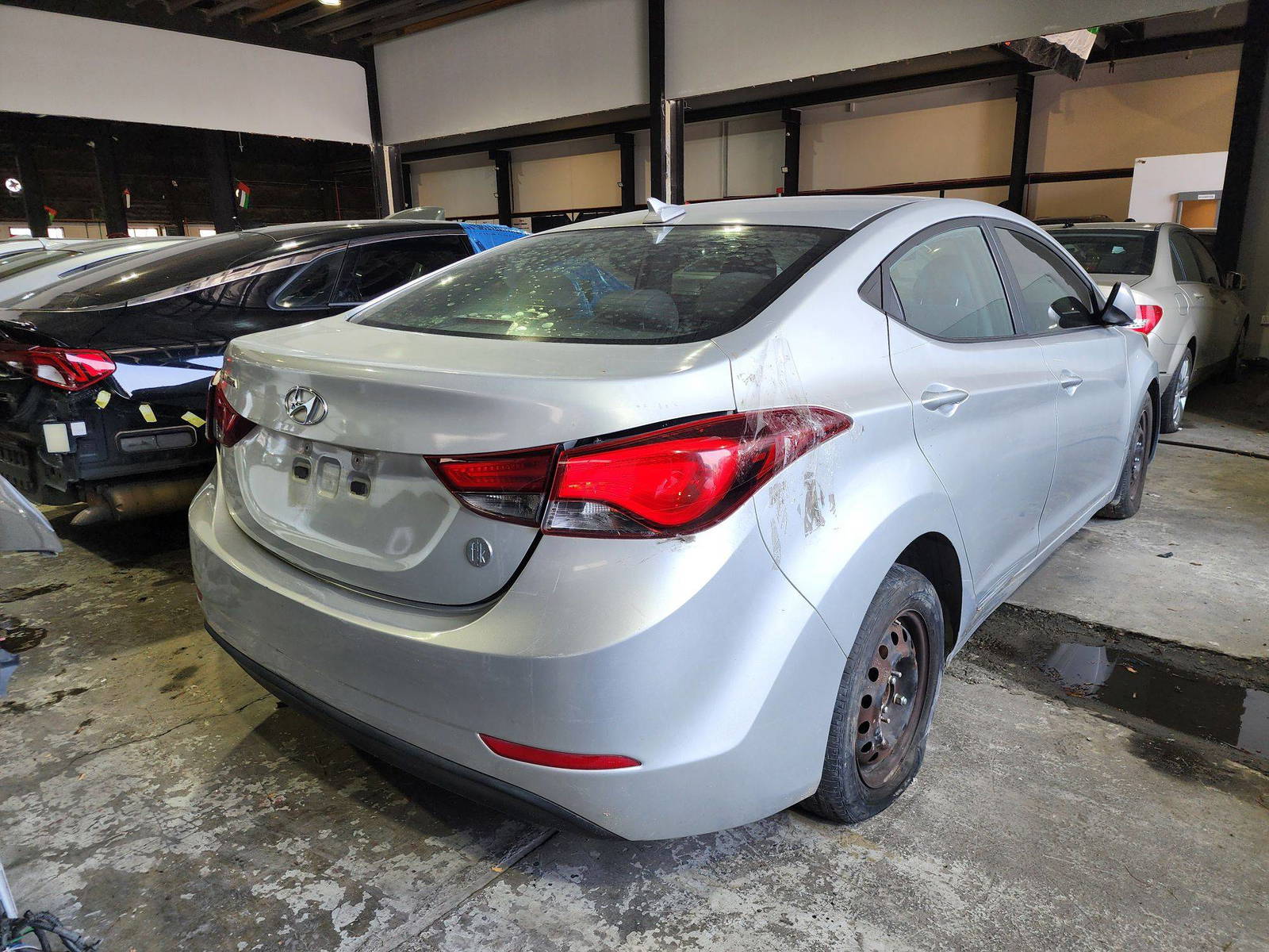 2016 HYUNDAI ELANTRA — 177715 Miles — Lot 741478 — Al Quoz - Marhaba Auctions Used Cars - Image 6