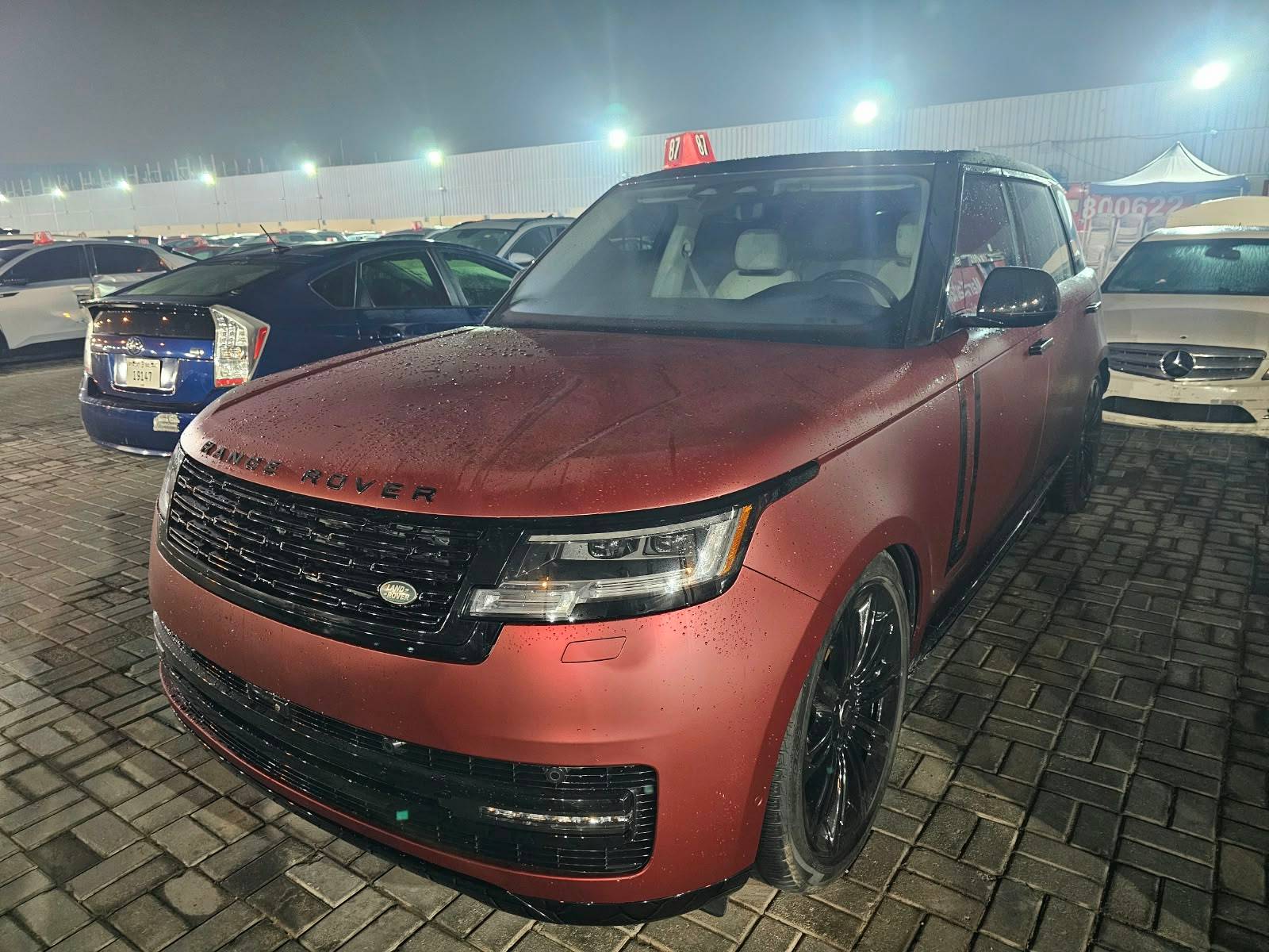 2023 LAND ROVER RANGE ROVER VOGUE AUTOBIOGRAPHY — 18543 KM — Lot 7XPA076782 - Marhaba Auctions Used Cars - Image 2