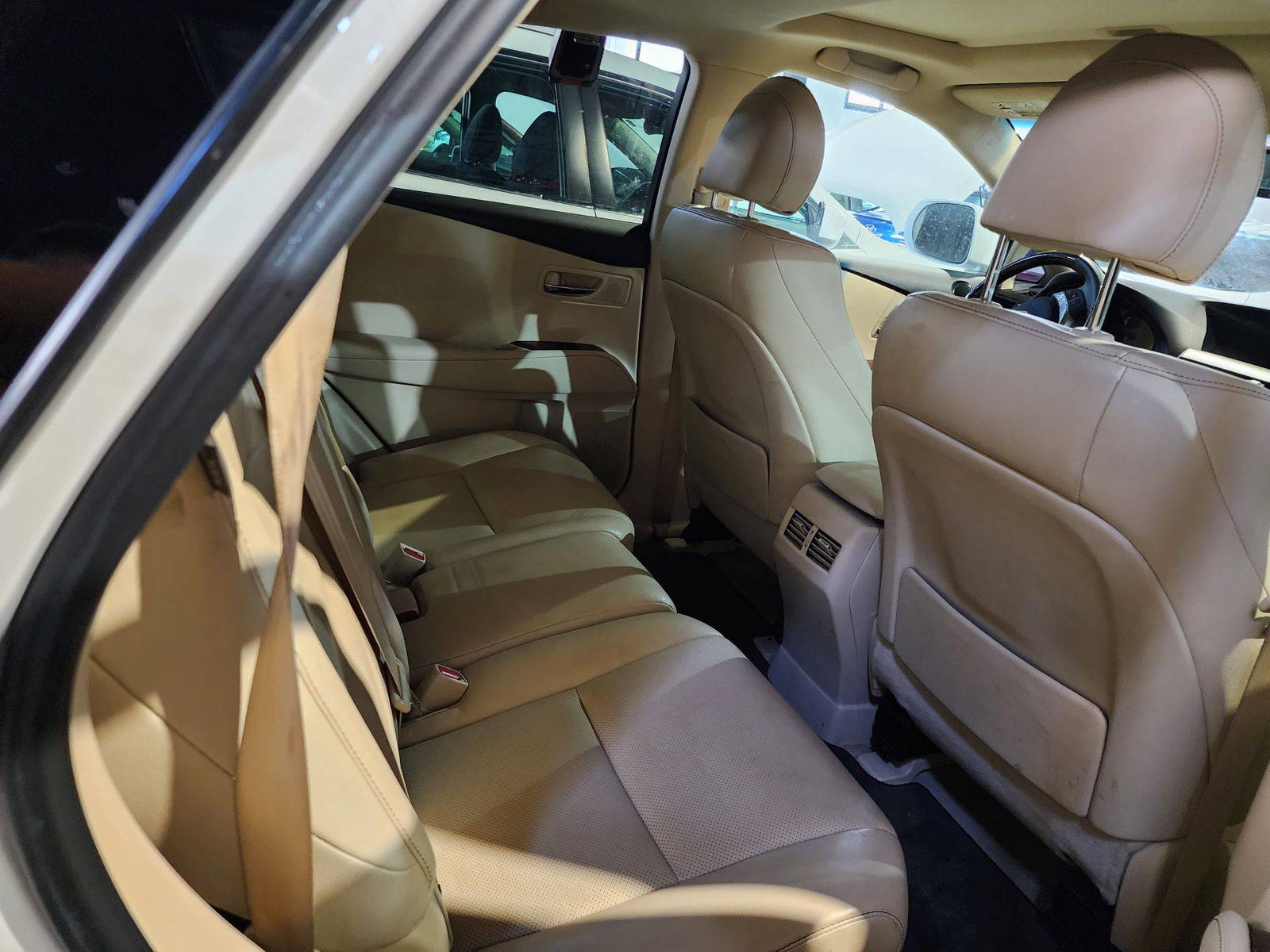 2015 LEXUS RX 350 — 79332 Miles — Lot 305562 — Al Quoz - Marhaba Auctions Used Cars - Image 7