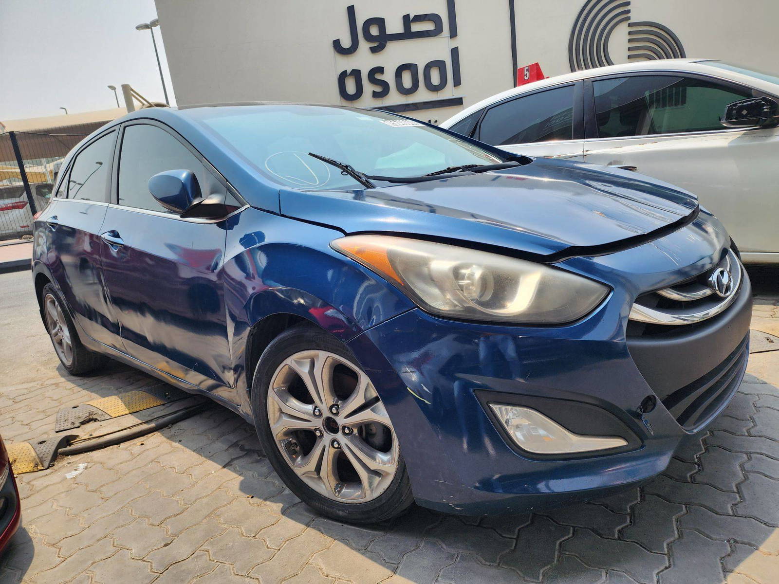 2013 HYUNDAI ELANTRA — 125900 Miles — Lot 33506 — Souq - Marhaba Auctions Used Cars - Image 4
