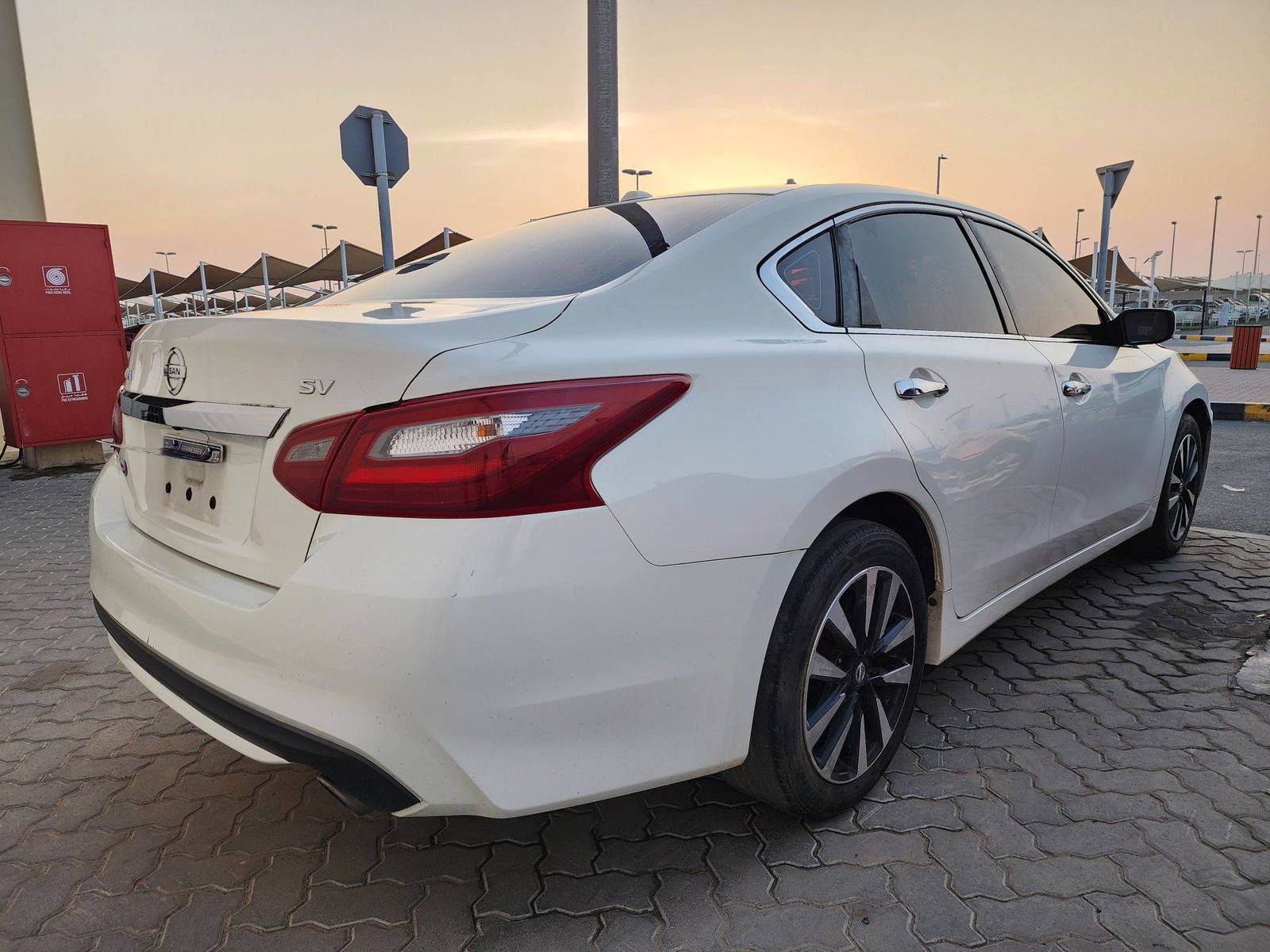 2018 NISSAN ALTIMA — 177279 Miles — Lot 3026319 — Souq - Marhaba Auctions Used Cars - Image 3