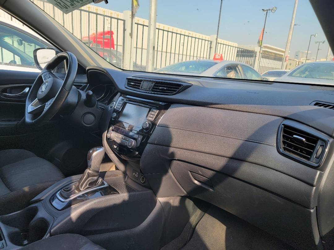 2018 NISSAN ROGUE — 127241 Miles — Lot T5JP586893 - Marhaba Auctions Used Cars - Image 4