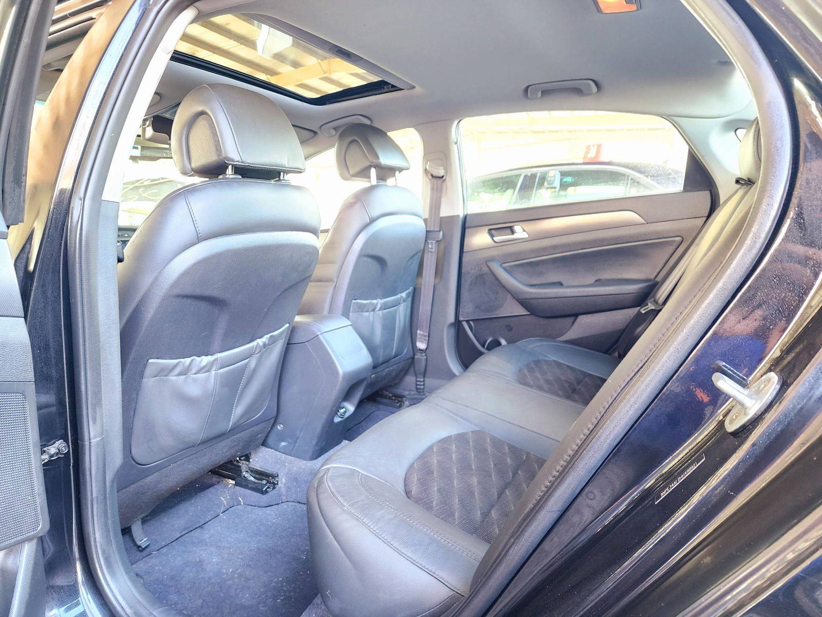 2017 HYUNDAI SONATA — 135384 Miles — Lot 40101738 — Souq - Marhaba Auctions Used Cars - Image 6