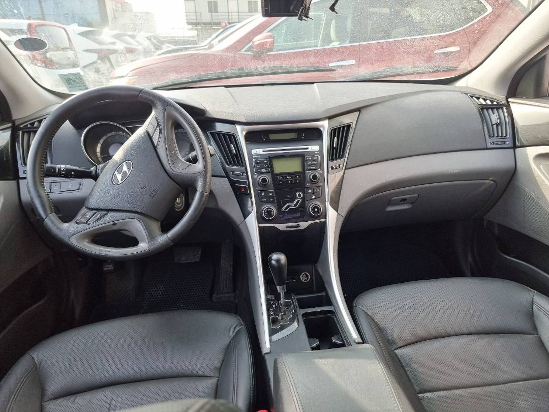 2011 HYUNDAI SONATA — 197630 KM — Lot 340159 — Souq - Marhaba Auctions Used Cars - Image 7
