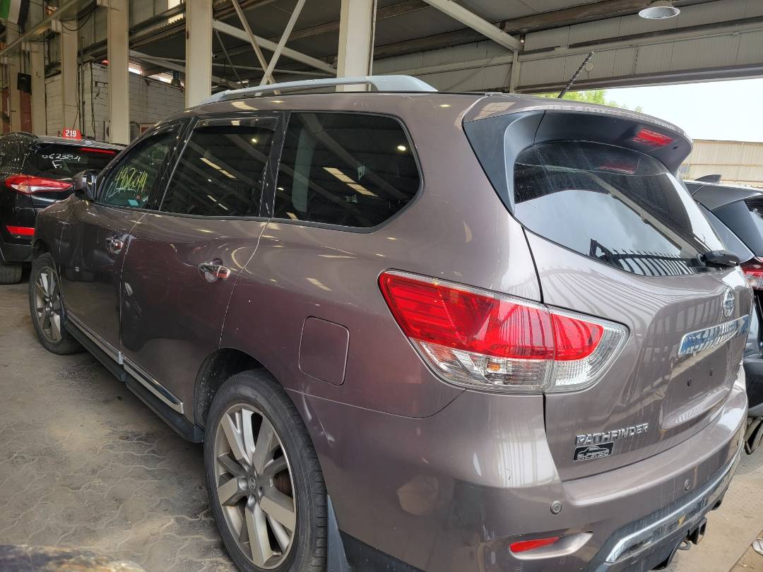 2014 NISSAN PATHFINDER — 171787 Miles — Lot 638080 — Main - Marhaba Auctions Used Cars - Image 4