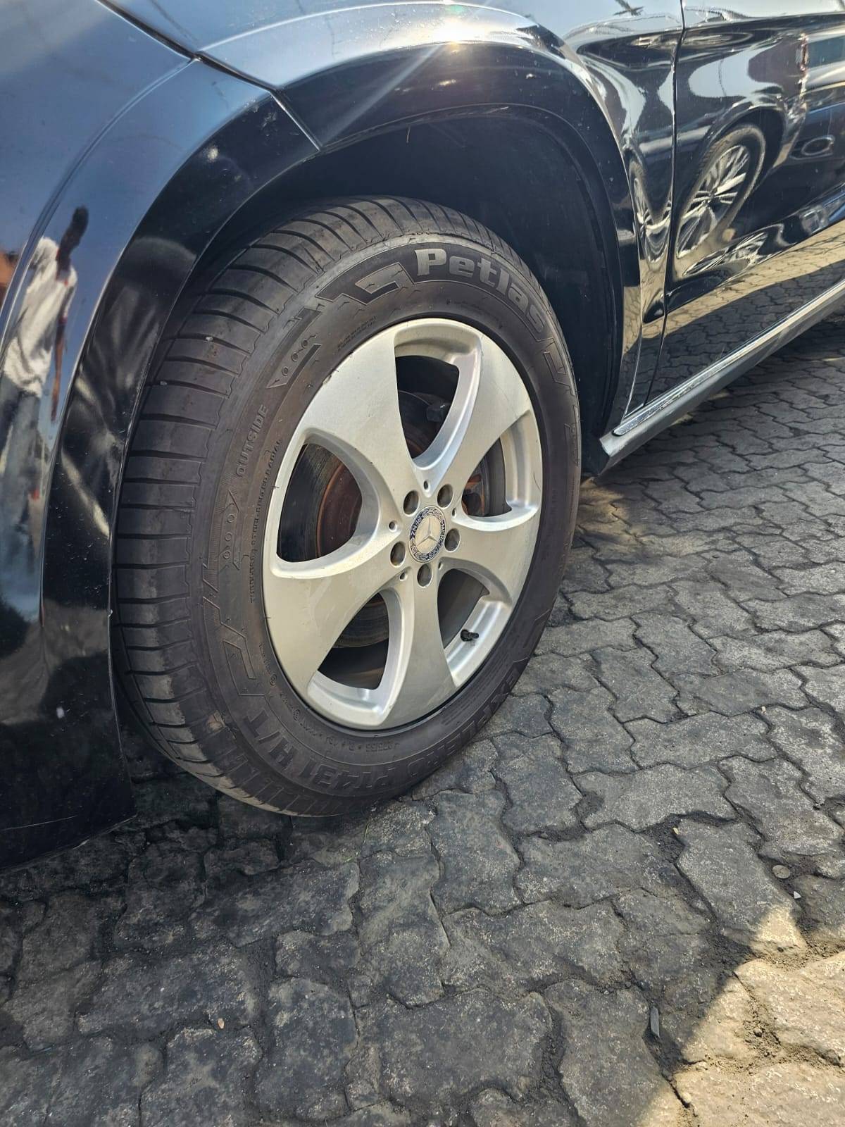 2017 MERCEDES BENZ GLS 450 — 273960 KM — Lot A835137 — Main - Marhaba Auctions Used Cars - Image 4