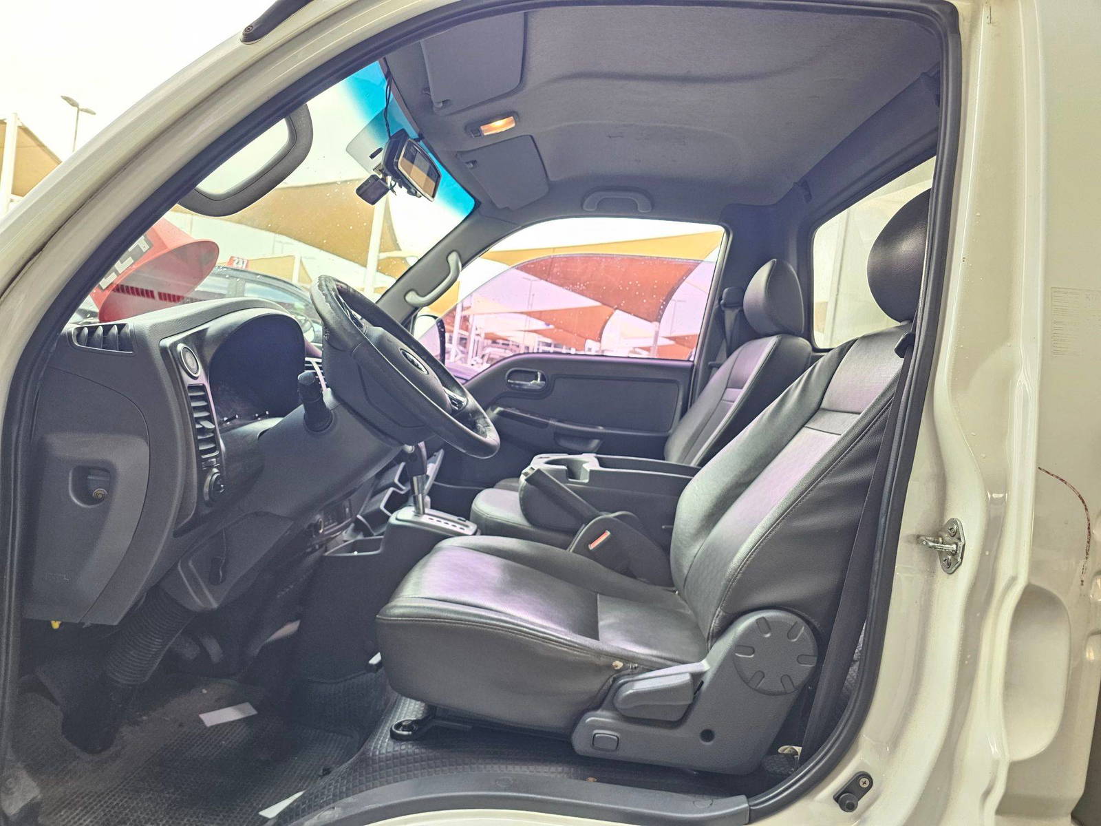 2018 KIA BONGO 3 — 223854 KM — Lot BJK234612 — Souq - Marhaba Auctions Used Cars - Image 9