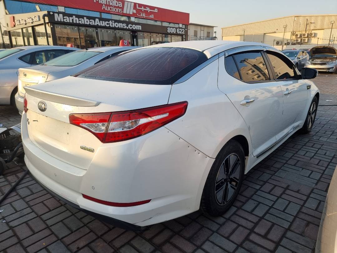 2013 KIA K5 — 260080 KM — Lot 125478 — Ind. 12 - Marhaba Auctions Used Cars - Image 4