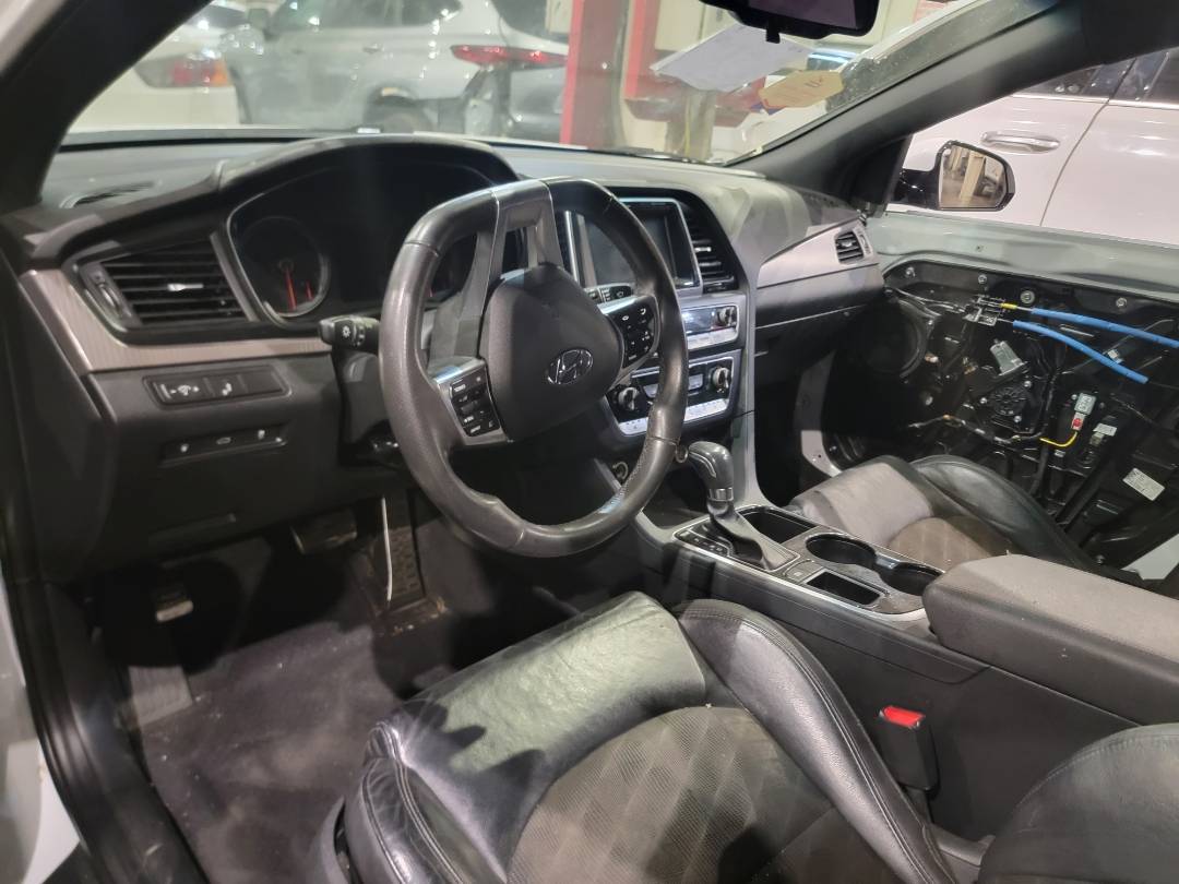 2018 HYUNDAI SONATA — 137076 Miles — Lot H606594 — Main - Marhaba Auctions Used Cars - Image 9