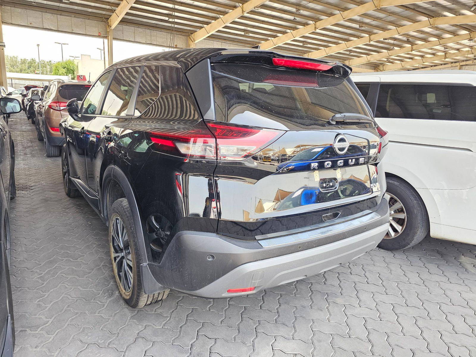 NISSAN ROGUE 2023 - Marhaba Auction Used Cars - Image 4