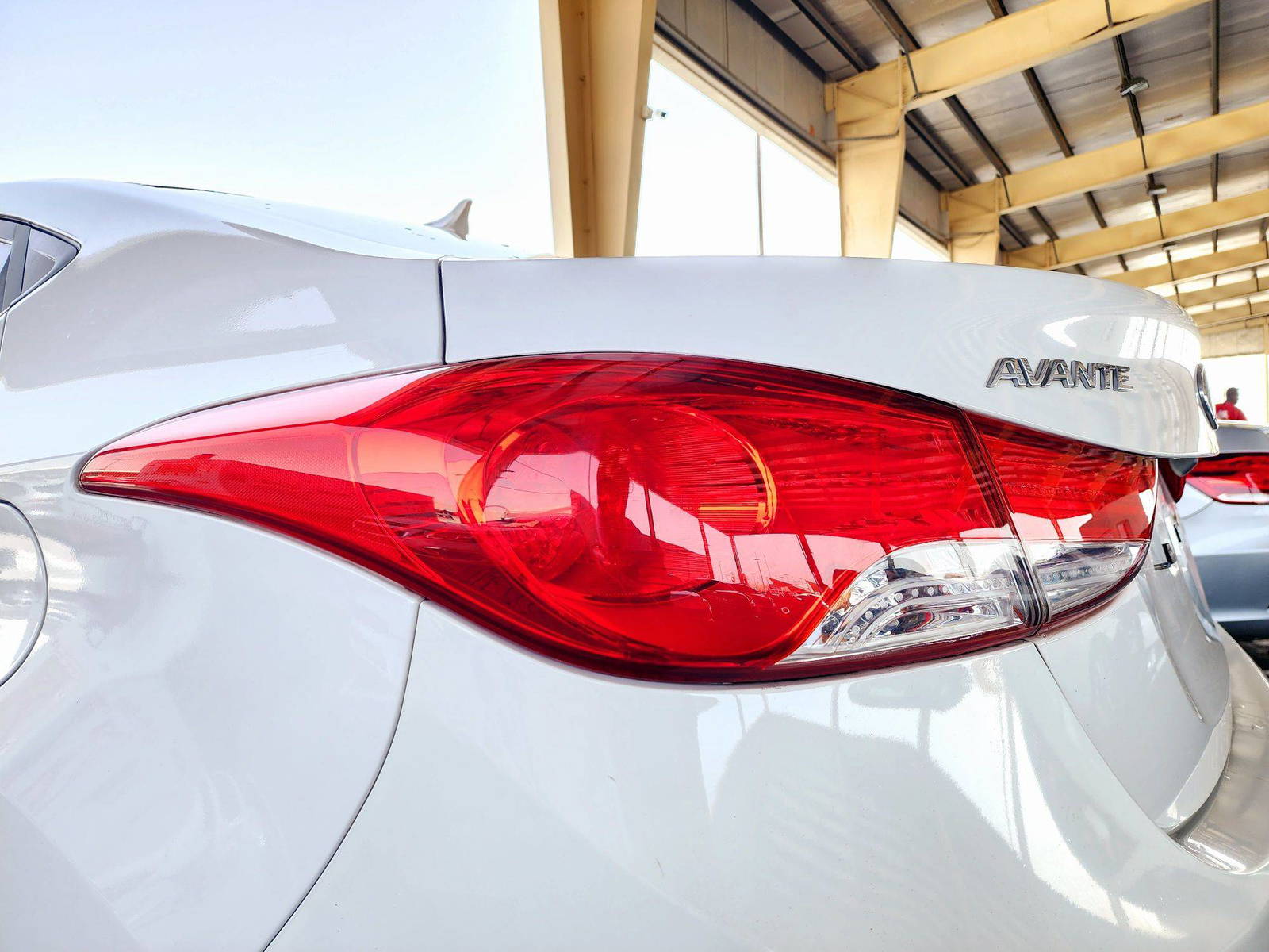 2011 HYUNDAI AVANTE — 118186 KM — Lot 041753 — Souq - Marhaba Auctions Used Cars - Image 11