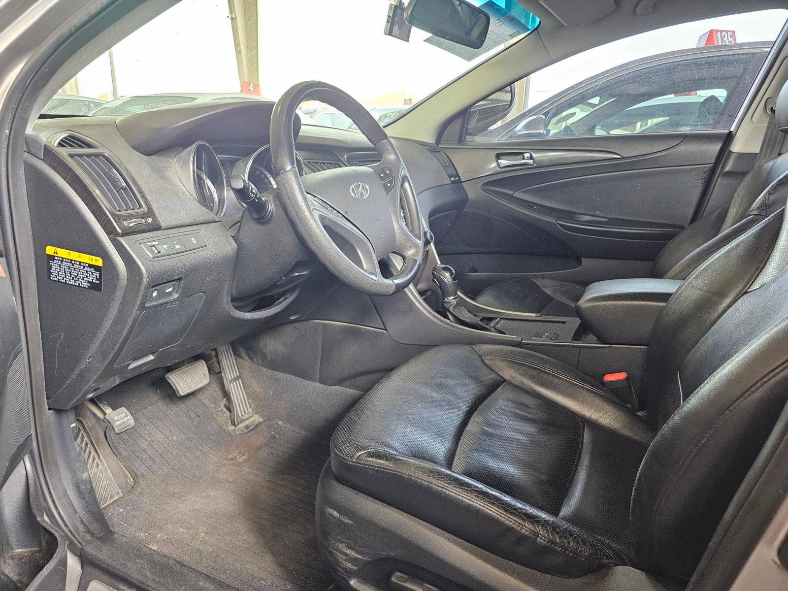 2012 HYUNDAI SONATA — 155068 KM — Lot 431039 — Souq - Marhaba Auctions Used Cars - Image 8