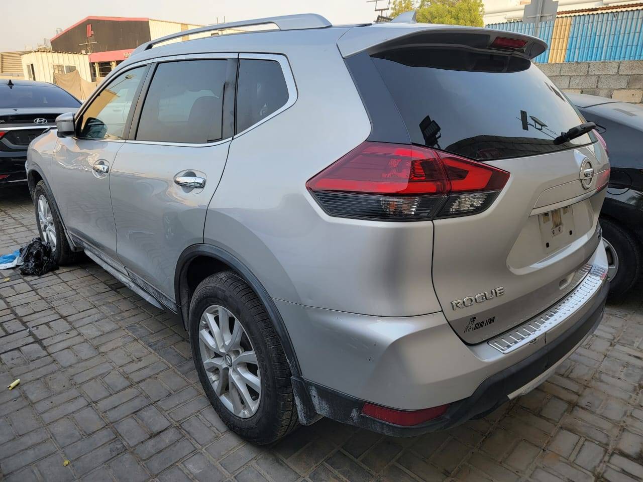 2020 NISSAN ROGUE — 125106 Miles — Lot 037199 — Souq - Marhaba Auctions Used Cars - Image 5