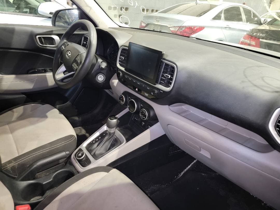 2020 HYUNDAI VENUE SEL — 51117 Miles — Lot 63521483 - Marhaba Auctions Used Cars - Image 6