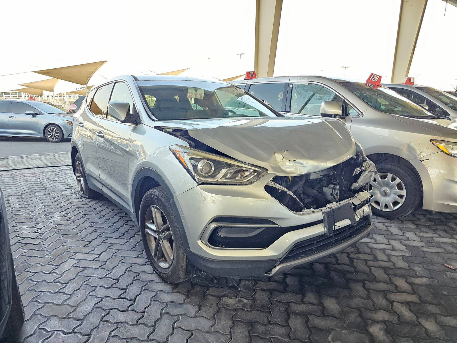 2017 HYUNDAI SANTA FE — 105014 Miles — Lot B4HG440683 — Souq - Marhaba Auctions Used Cars - Image 4