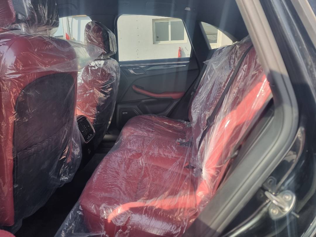 PORSCHE MACAN 2017 - Marhaba Auction Used Cars - Image 9