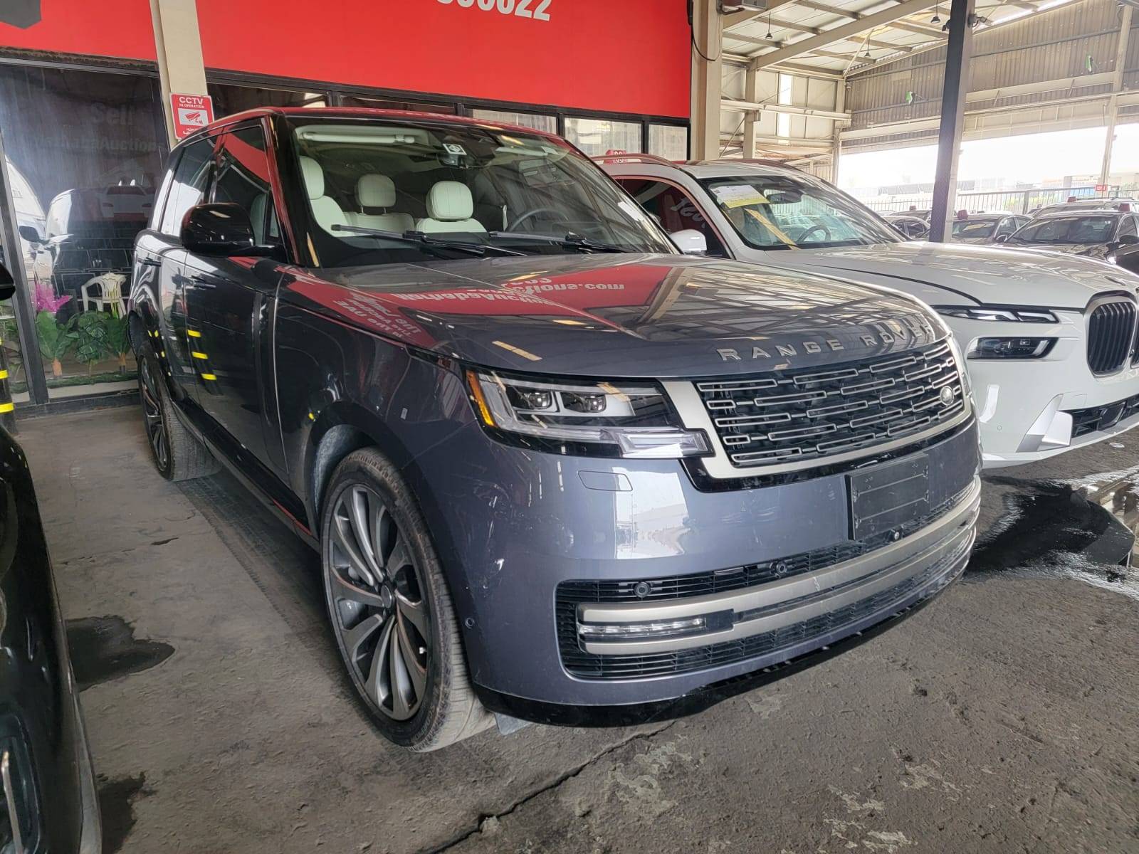 2025 LAND ROVER RANGE ROVER — 2168 Miles — Lot SA300454 — Main - Marhaba Auctions Used Cars - Image 2