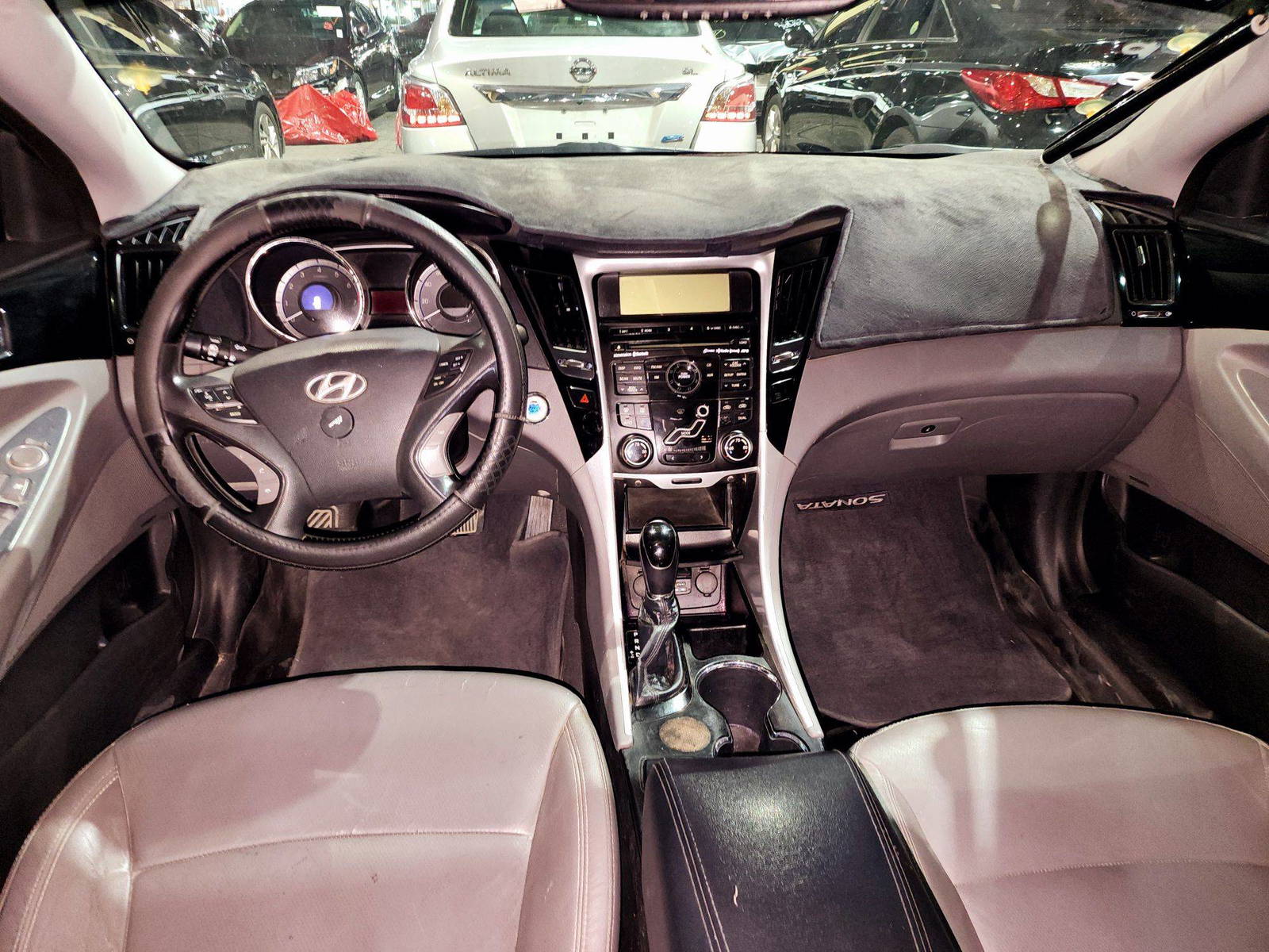 2011 HYUNDAI SONATA — 318319 Miles — Lot C9BH001957 — Souq - Marhaba Auctions Used Cars - Image 7