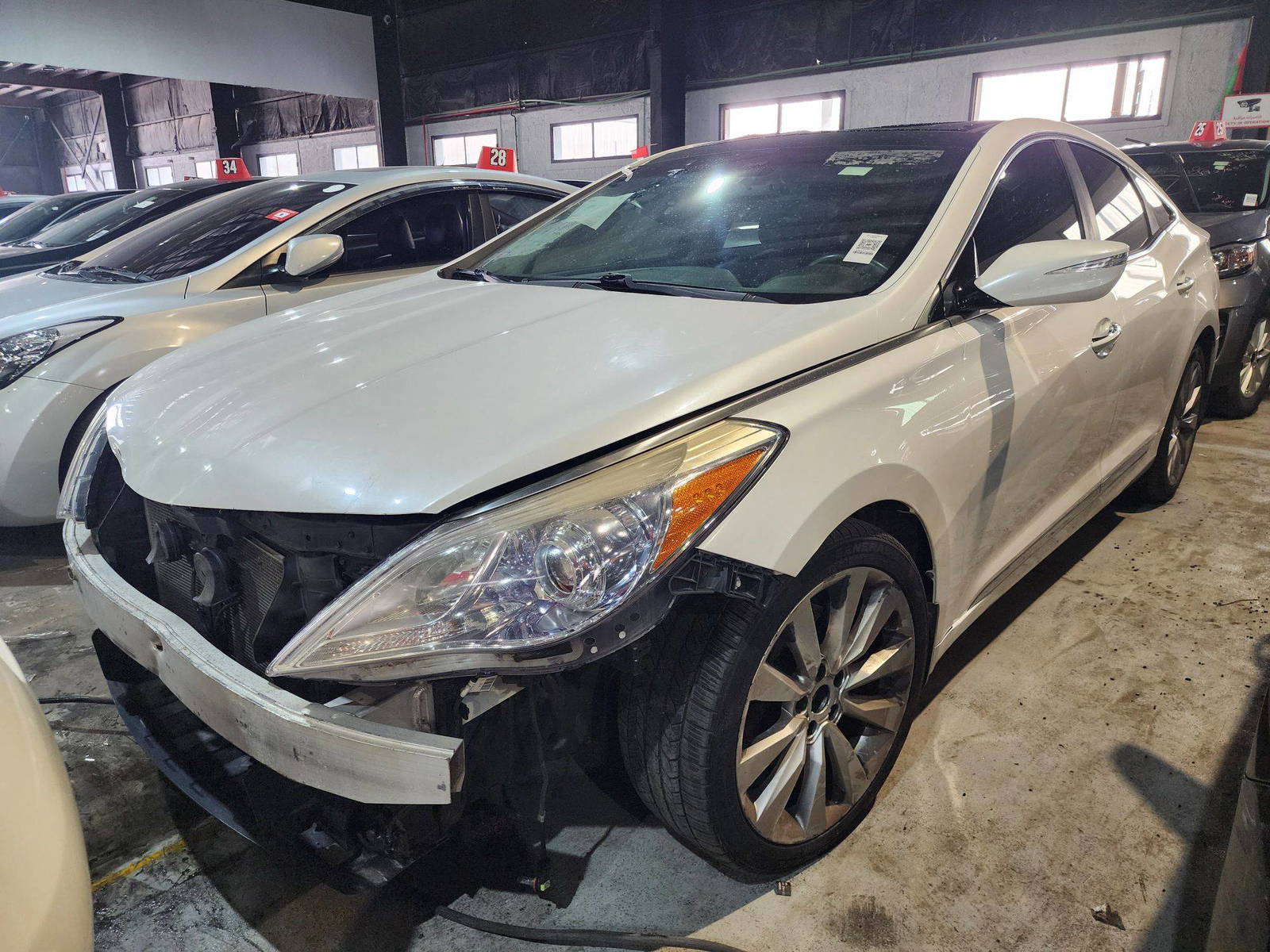 2014 HYUNDAI AZERA — 138581 Miles — Lot 342081 — Souq - Marhaba Auctions Used Cars - Image 4