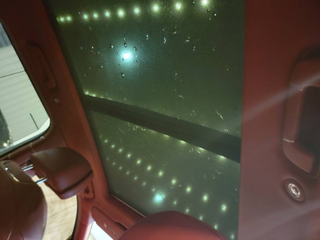 2021 BENTLEY BENTAYGA — 8850 Miles — Lot 37548686 - Marhaba Auctions Used Cars - Image 9