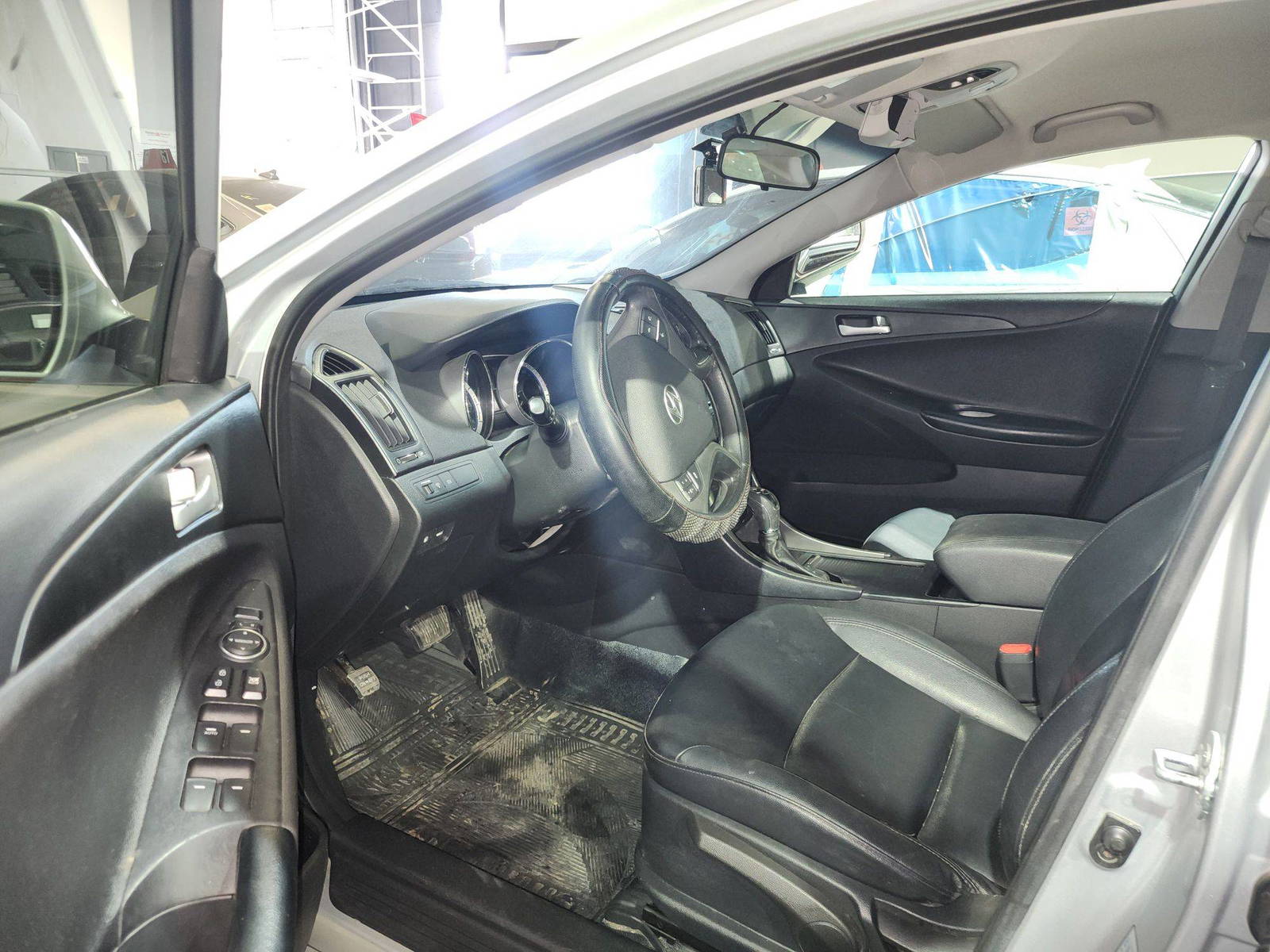 2012 HYUNDAI SONATA — 161487 KM — Lot 419481 — Al Quoz - Marhaba Auctions Used Cars - Image 9