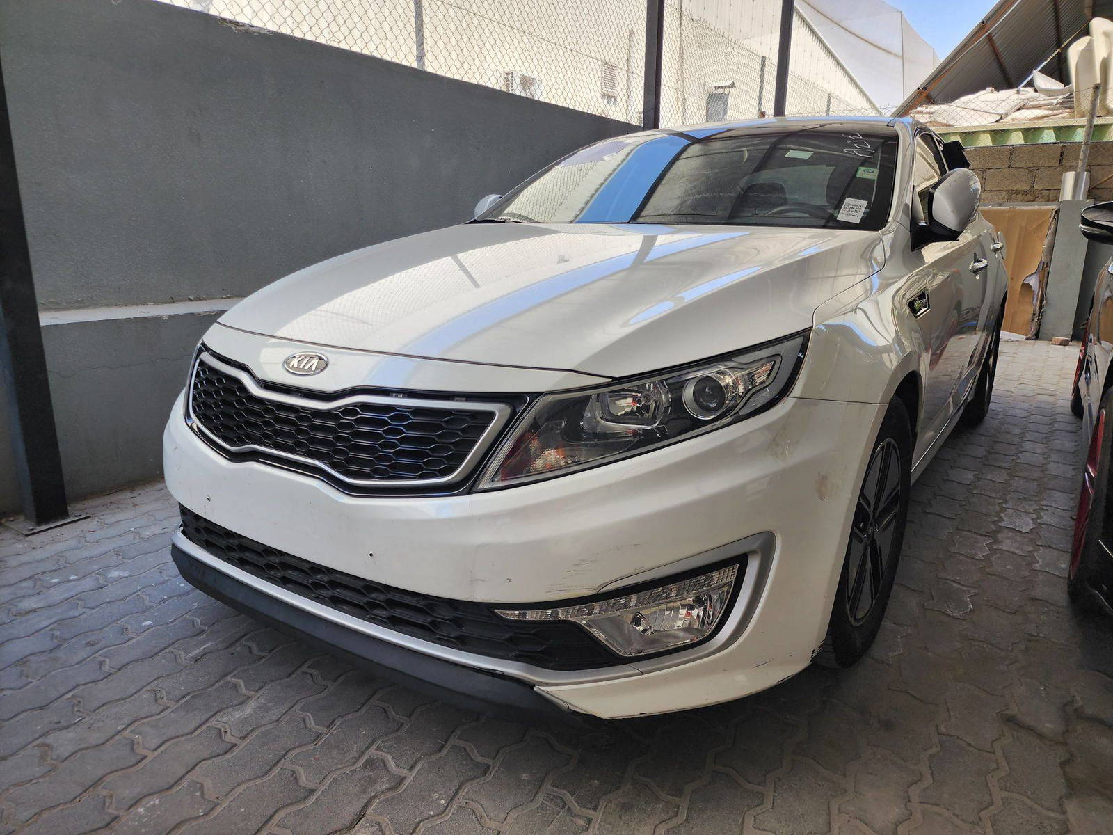 2013 KIA K5 — 261310 KM — Lot 015966 — Al Quoz - Marhaba Auctions Used Cars - Image 3